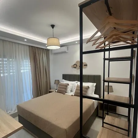Malama's * نيوس مارماراس